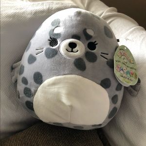 Squishmallow Isis the Spotter Seal- last one